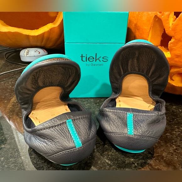 TIEKS California Navy Size 8 NIB - Picture 5 of 6